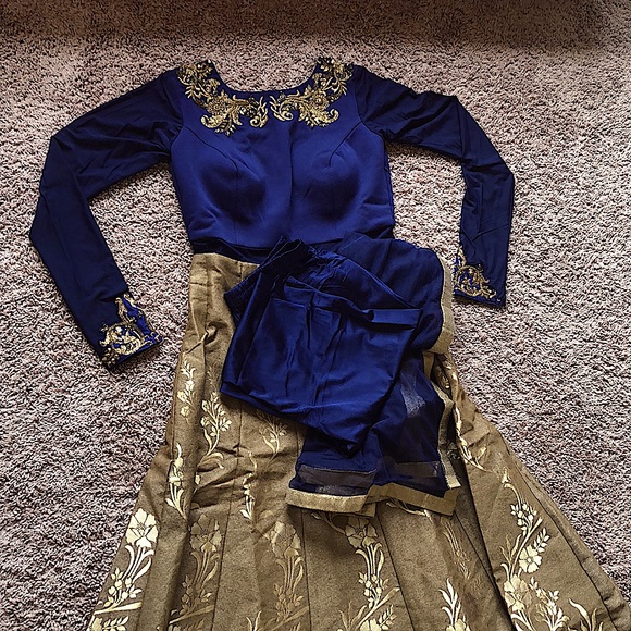 Prom gown - Picture 6 of 9